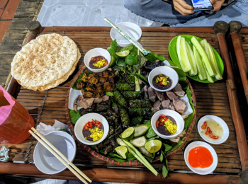 Vì sao thịt chó coi là món ăn “giải đen”?